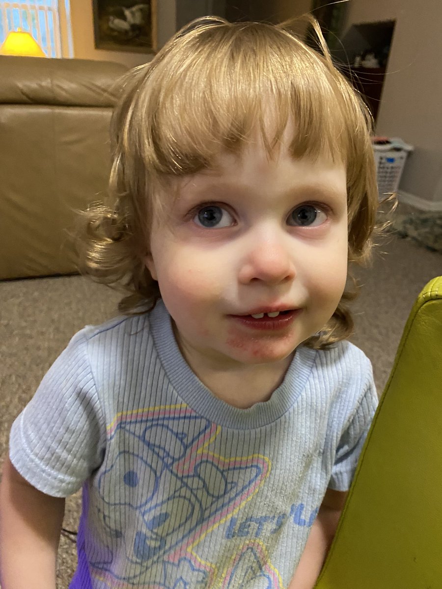 The bean got bangs today, just like her mommy 🥰💖