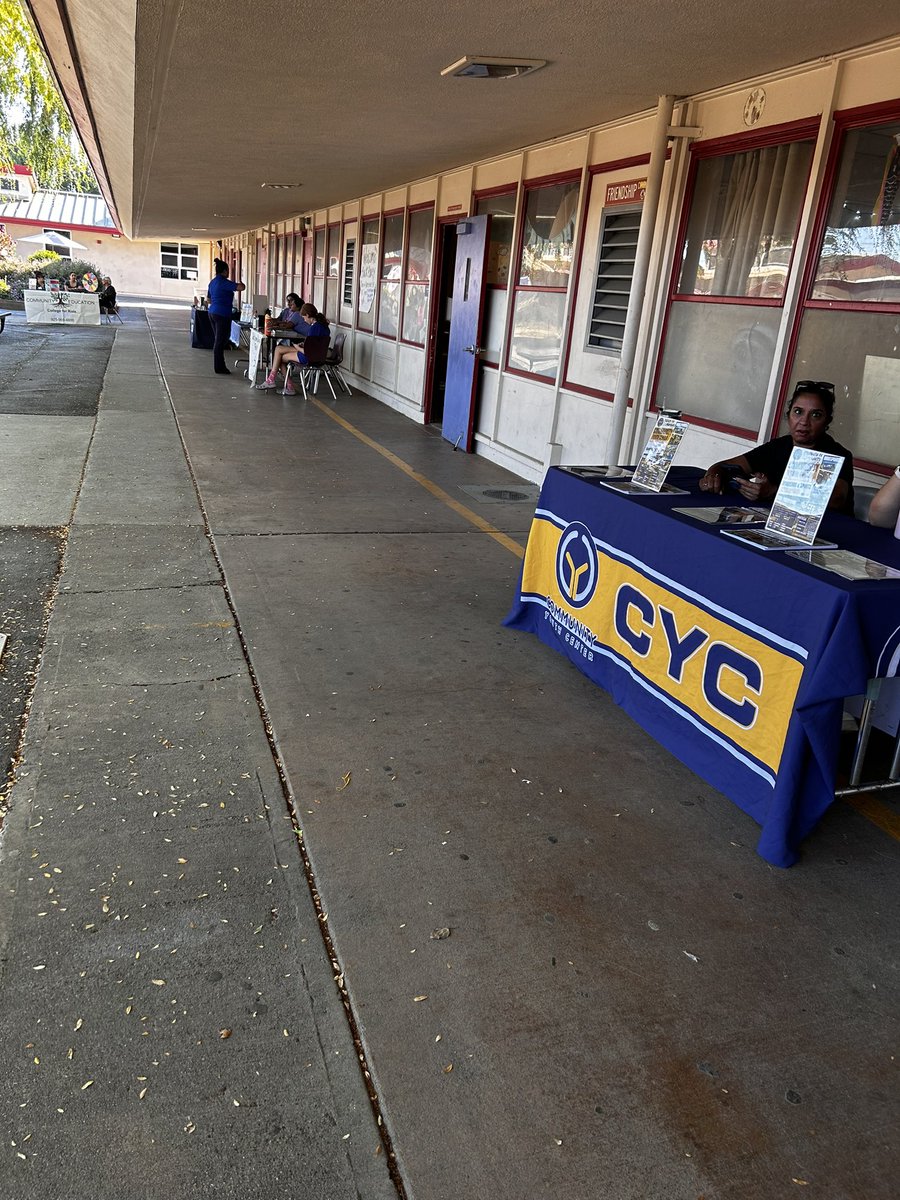 EdmsToros's tweet image. Back to School night is here! ❤️😊