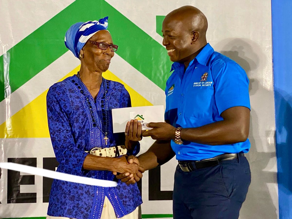 annmarievazja's tweet image. Today I was to sad to miss the RebuildJamaica cheque pres. event in my #Portland (Weather)

This Hurricane #BerylRelief Initiative is put on by #MLSS to present cheques to persons affected by #HurricaneBeryl
70 ppl were presented w cheques. We thx Min Charles &amp;amp; our #GOJ 🇯🇲🙏🏻💛