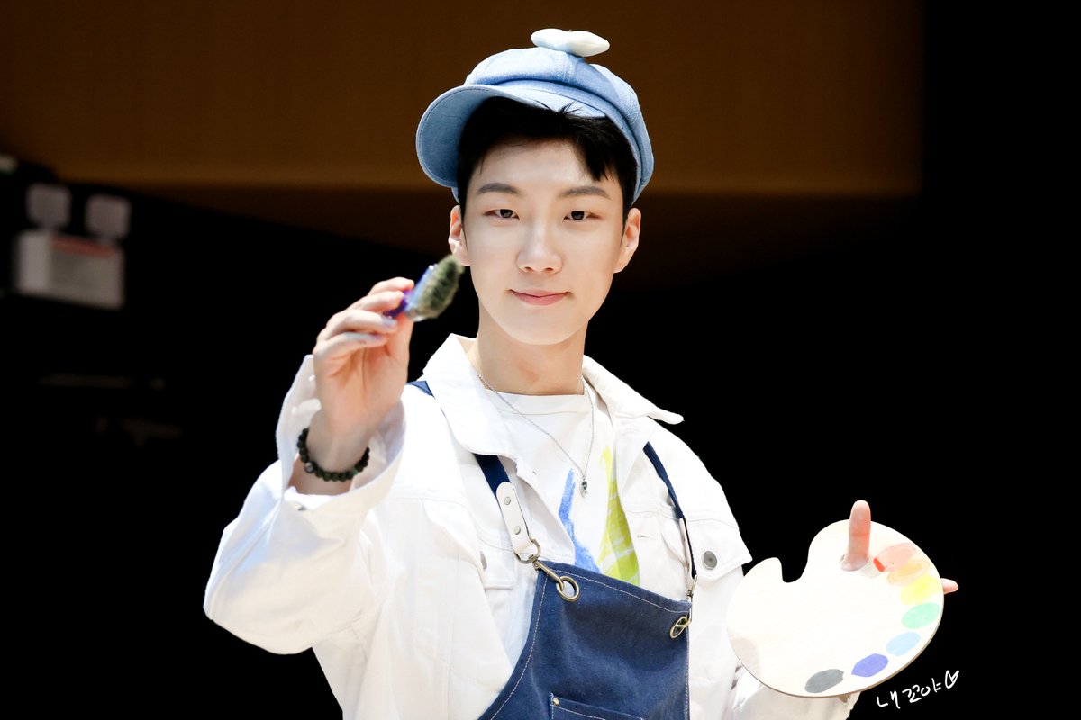 WIN0817N4R's tweet photo. 240904 이승훈 케이앤팝스 팬싸 

크하하 너무 기여워서 아침부터 웃음남...

#위너 #이승훈 #WINNER #HOONY #LEESEUNGHOON https://t.co/0YKVGYhBdr