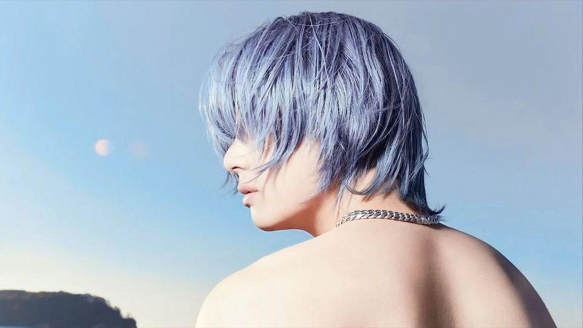 beauxdemuse's tweet image. ⠀⠀
⠀⠀⠀คนในพื้นที่เกาะเชจูคุ้นชินกับภาพนั้น หนุ่มเจ้าของร้านของที่ระลึกริมหาดมักออกมาชิมลมชมสมุทร ดำผุดดำว่ายกลับเข้าฝั่งแต่เช้าตรู่

#ลำนำใต้เกลียวคลื่น🌊