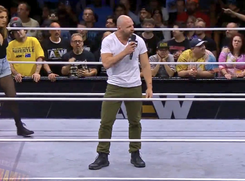 addMitt's tweet image. "That is not something you are entitled to... How quickly we forget that" ❓❓❓ #AEWDynamite @JonMoxley @bryandanielson