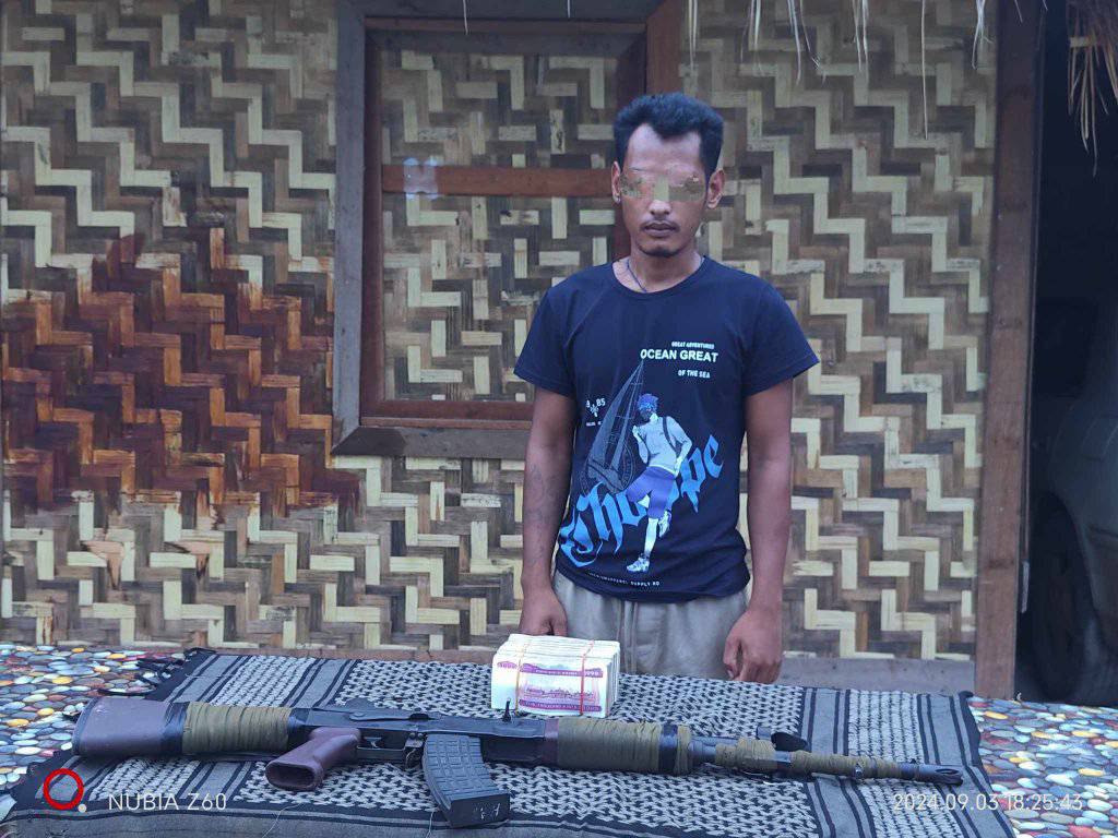 htartha76128693's tweet photo. One second corporal of military council's camp, which based inside of #TangZe Twp at Sagaing Div were came to region's defense force with his weapon & surrendered,TaZe PDF announced today.
https://t.co/j5wUlOzr3uβ¦
#2024Sep4Coup
#SanctionAviationFuel
#WhatsHappeningInMyanmar https://t.co/JrLhwRCyDz