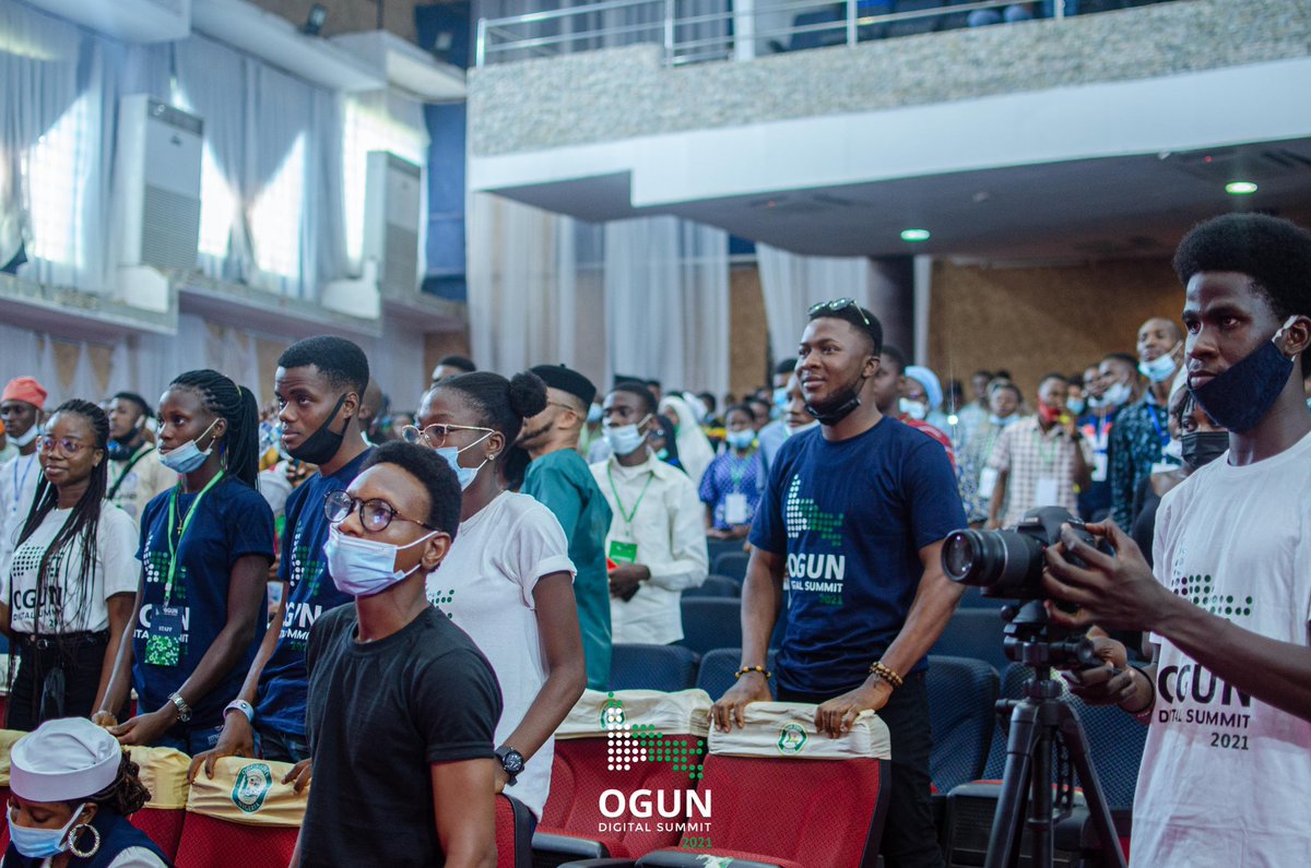 VictorAdeleye_'s tweet image. What the team @OgunDgtSummit is cooking this year is so fascinating! The quality of speakers being invited is incredible.🕺🏼🕺🏼

Previous editions has been nothing short of amazing experience! Take a glimpse of the last 4 editions in pictures.

#ogundigitalsummit
