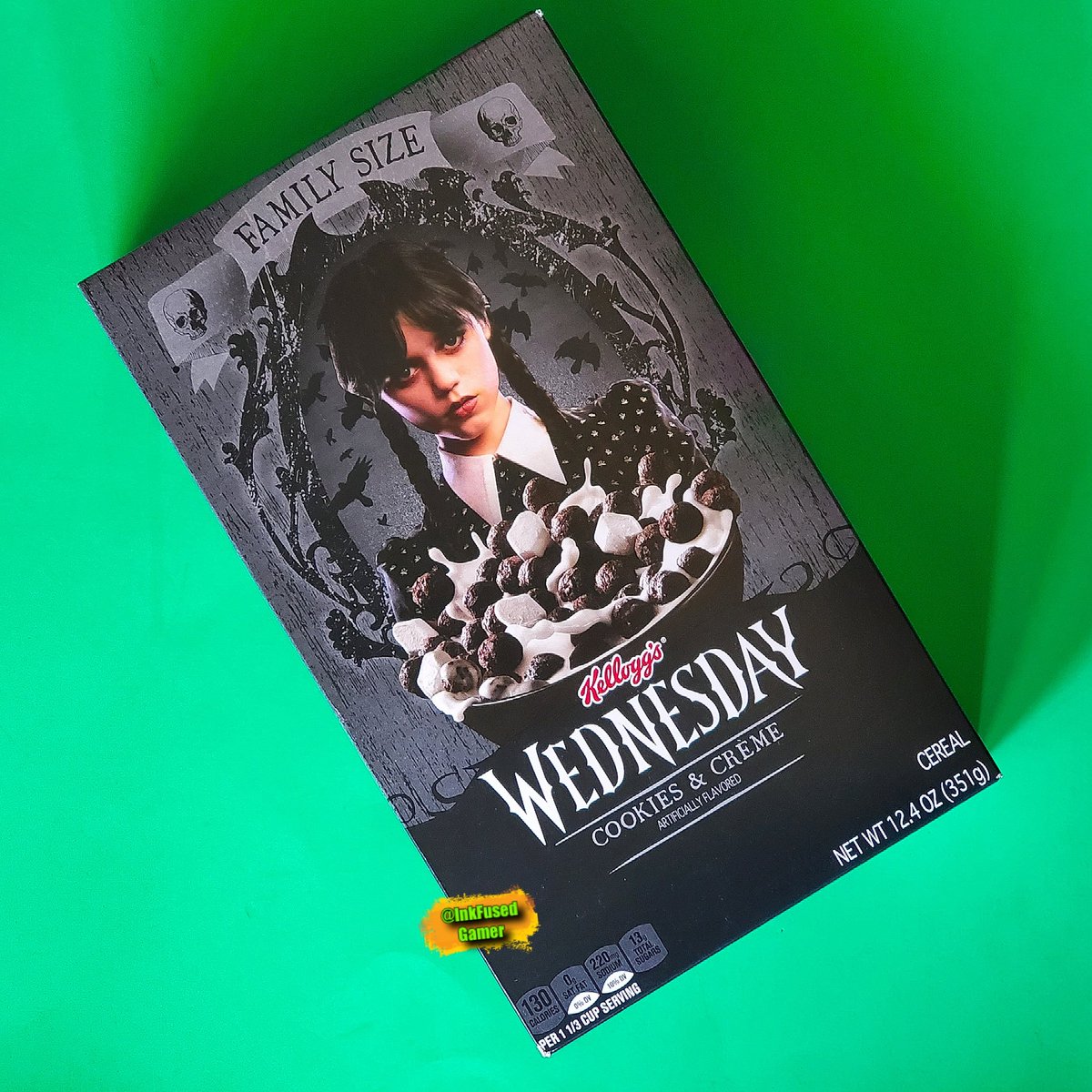 InkFusedGamer's tweet image. Happy Wednesday all! 
Second seasonal cereal box found! (And I&apos;ve honestly never seen the show.)

#InkFusedCerealKiller #Cereal #Kellogs #Wednesday #WednesdayAdams #CookiesandCreme #CerealKiller #CerealBoxCollection #Halloween #Seasonal #theyregreat