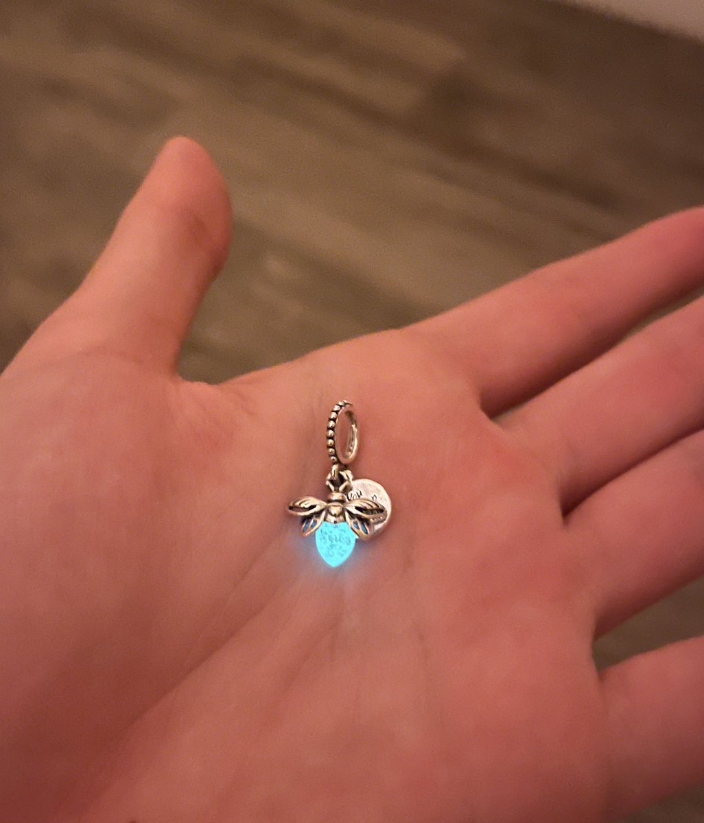 solzanonii's tweet photo. posta no había mejor regalo camila te amo https://t.co/N6UWxOh1c8