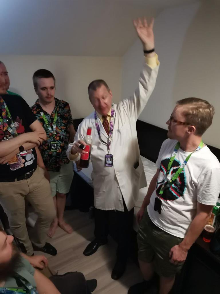 no context furry tweet media