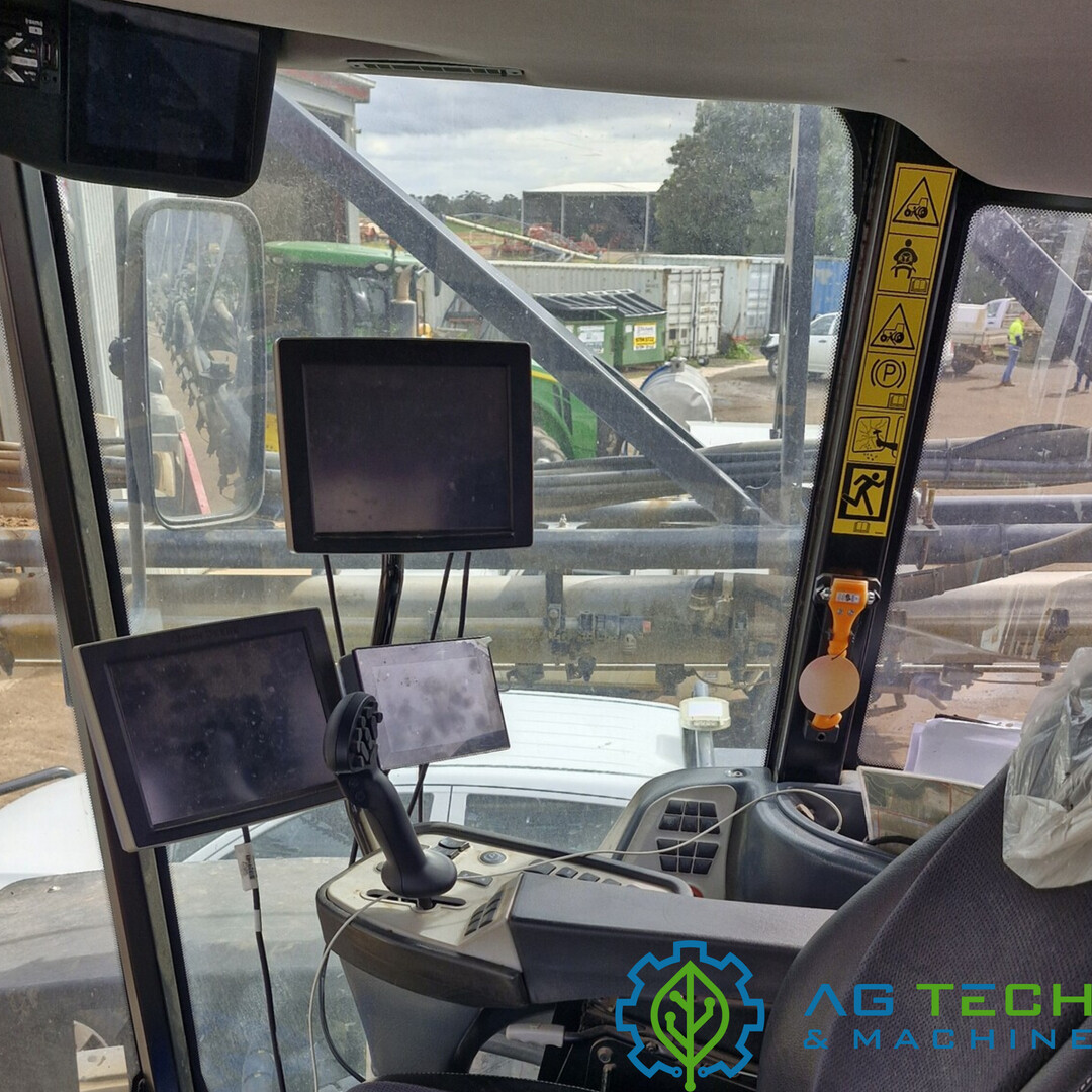 🚜 Just installed SolSteer on this Miller Nitro! With John Deere 4640 and 6000 Receiver!
Precision steering means less fatigue &amp; better crop yields. 🌱💡
#SmartFarming #PrecisionAg #MillerNitro #SolSteer