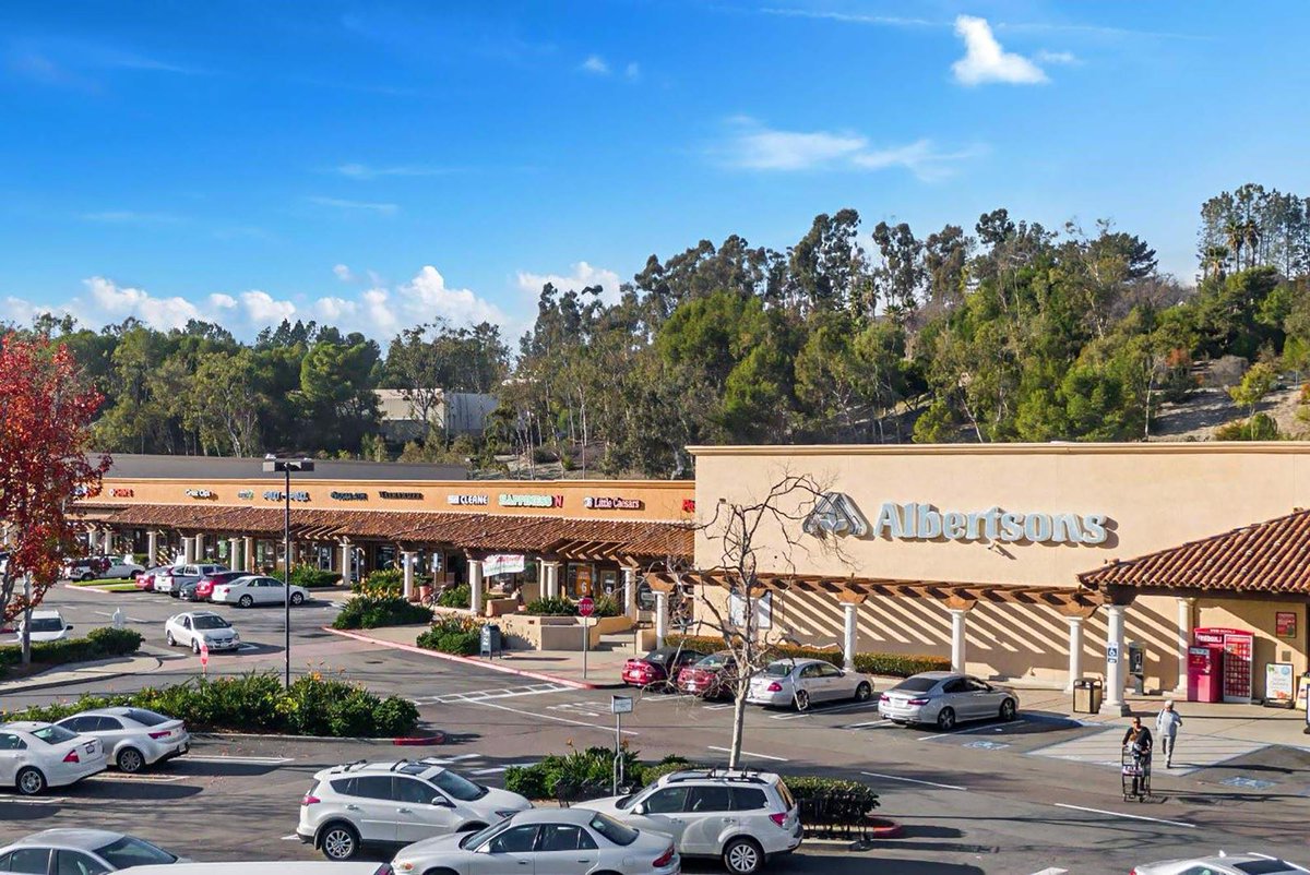 EncinitasKick's tweet image. Private buyer snaps up Plaza Rancho Del Oro in Oceanside for $34.3M dlvr.it/TCr2x2