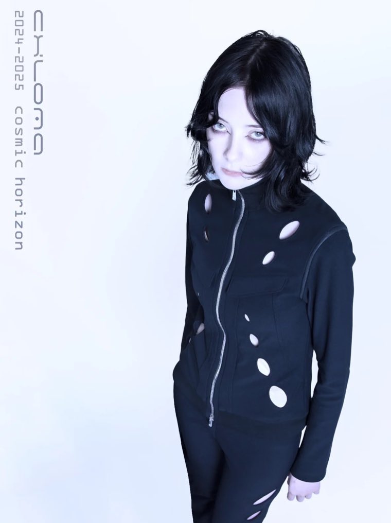 -INFORMATION-

chloma 2024-2025 [cosmic horizon]のコレクションwebsiteを公開いたしました.
chlomaの"これから"のための第一歩となるコレクションです. ぜひご高覧ください.

>> collection.chloma.com/hz/

併せて,コレクションの先行受注会をchloma.comにて開催中.(9月10日24時まで)