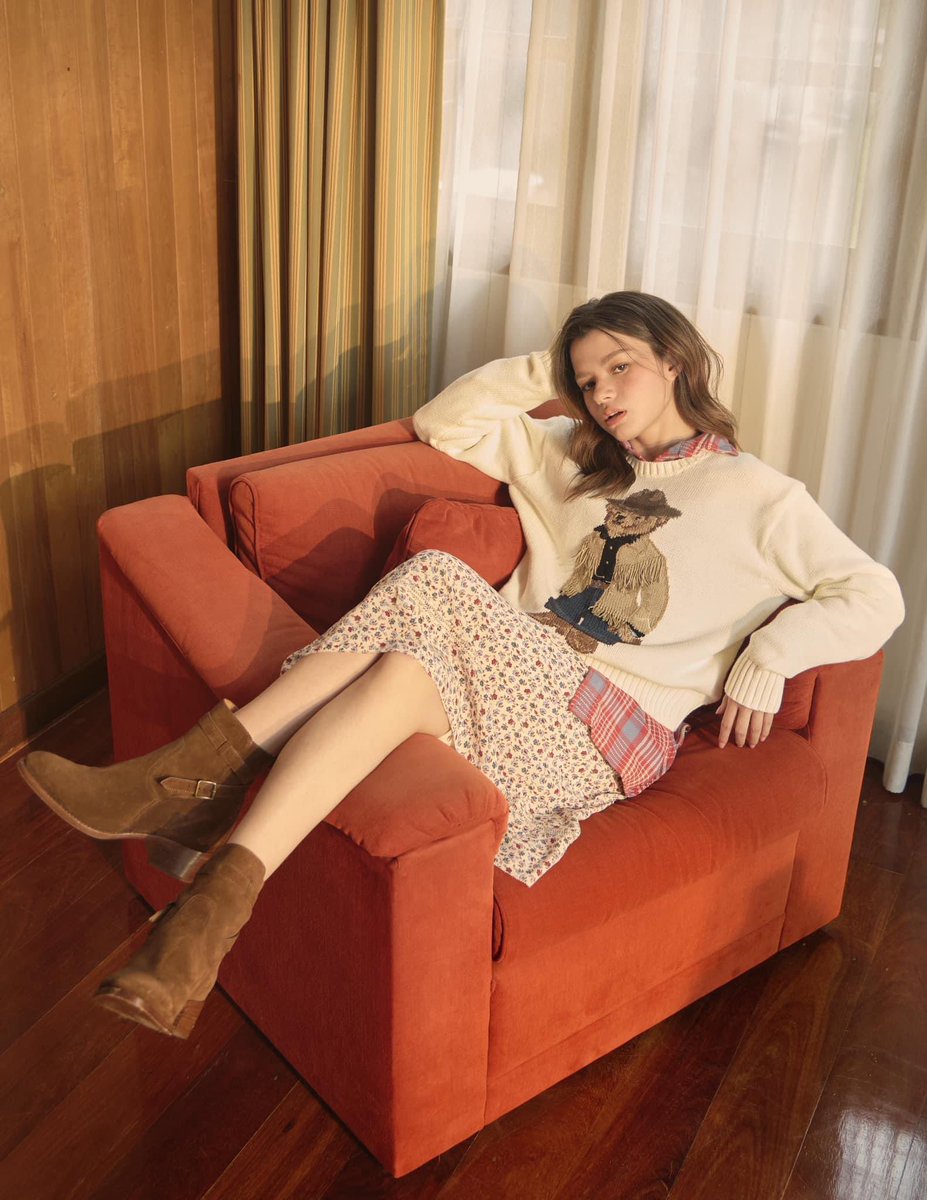 rizzmagazine_th's tweet photo. อัพเดตเทรนด์หน้าหนาวกับ ‘เบคกี้ รีเบคก้า’ ในโททัลลุคจาก Polo Ralph Lauren คอลเล็กชั่น Fall-Winter 2024 นำเสนอในคอนเซ็ปต์ ‘Preppy’ ในแบบฉบับอเมริกา

#beckyangels 
#PoloRalphLaurenTH #PoloRLStyle #PoloFW24
#RIZZMagazine https://t.co/CgxjYhibZt
