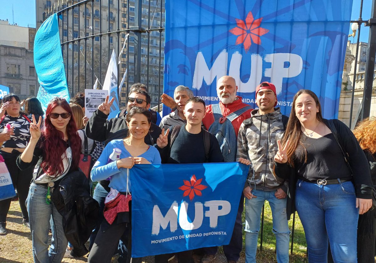 mup_comuna8's tweet photo. Acompañamos a la movilización al Congreso a los jubilados en su lucha contra el veto ejercido por el gobierno de Milei , a la nueva ley de movilidad
jubilatoria .
#NoAlVetoDeMilei
#MUPAzul 💙
#Comuna8
#Caba
#LaPatriaEsElOtro
#VolverAPeron
#VolverALasBases https://t.co/wHRmIf8z3i