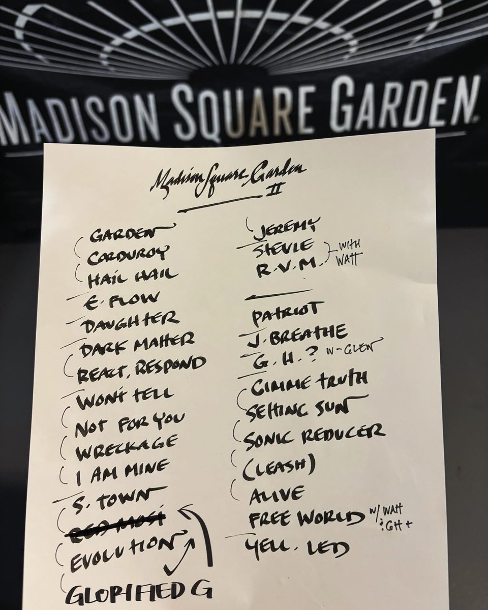 Pearl Jam tweet media