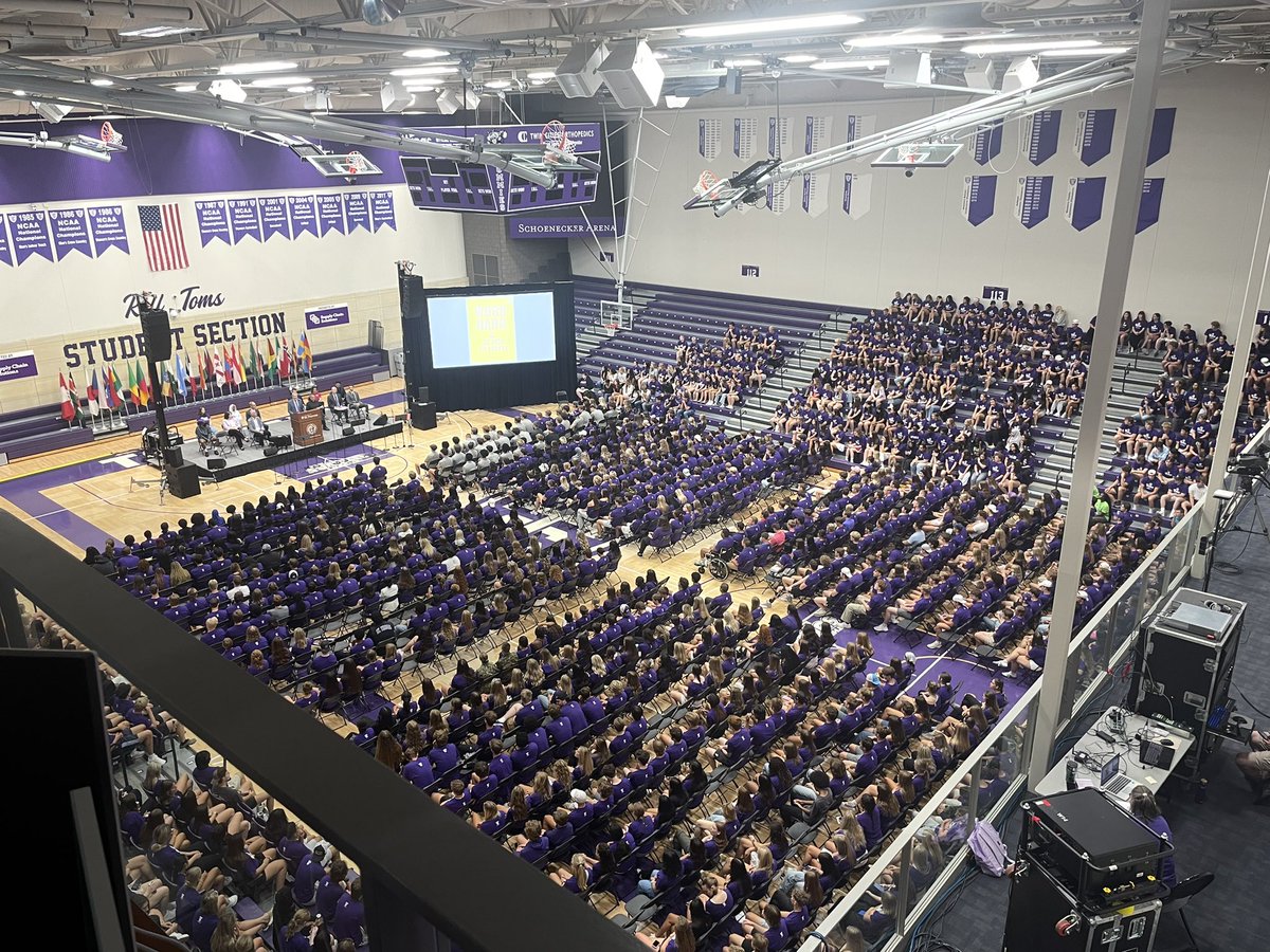 Special quintet Marches Through the Arches at a school with a powerful mission, a loyal &amp; supportive alumni base, on a truly unique journey! Nolan,Tim,Ramogi, Kyle,&amp;Ryan will help write the next chapters of Tommie 🏀 Representing Milwaukee(x2), Winnipeg, Spokane, and Wilsonville!