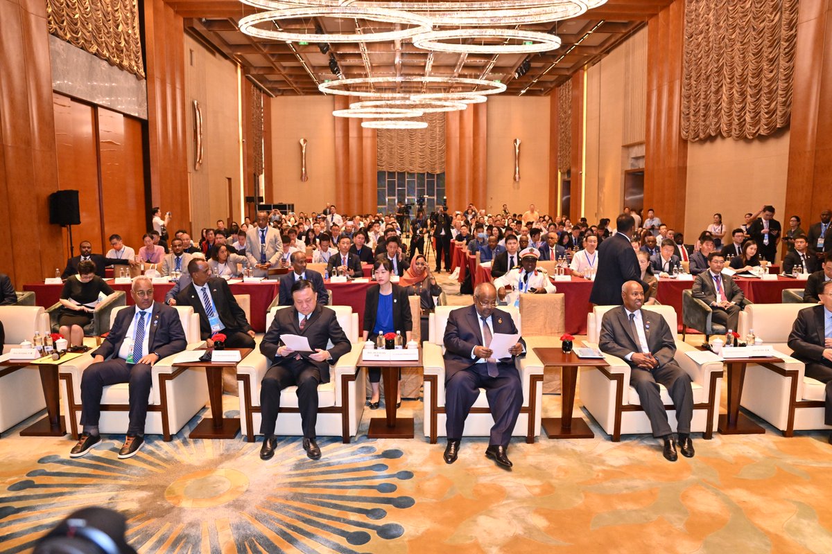 dpfza's tweet photo. Under the High Patronage of His Excellency the President of the Republic of Djibouti, Mr.Ismail Omar Guelleh, the Forum on Free Trade Zones witnessed a great success and gathered more than 300 industry leaders, investors and economic stakeholders in the sectors of renewable energy, transport and logistics, automobile, agriculture.

This forum was an opportunity to bring together in Business to Business meetings Djiboutian Businessmen and their Chinese counterparts.

The Forum was held in Shanghaï, the  financial capital of China that bolts an impressive GDP of 660 billions usd. 

Shanghai, described as the showpiece of China, is a global hub and major financial center. The city has developed  strong economic ties with the rest of the world, and has reached more than 10 billion usd in trade exchanges. 

Also known as the busiest port in the world in terms of cargo tonnage, the container throughput of Shanghai Port can reach 50 million twenty-foot equivalent units (TEUs) 

The areas of collaboration with the city of Shanghai are focused on the following: 
-Ports and maritime sectors, 
-Industrialization,
- Entrepreneurship. 

@omar_hadi 

Speech of the President of the Republic of Djibouti can be viewed here: 
https://t.co/R7QrRqFmr0

@omar_hadi