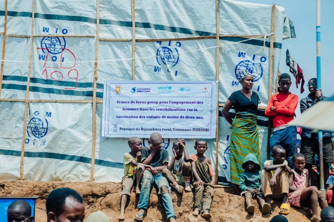 Ikiriho's tweet photo. 🇧🇮#Burundi #GDCB ⚕️🥼
📢💉La vaccination: une affaire aussi pour hommes pour augmenter le taux de couverture vaccinale
Mobiliser les hommes pour sensibiliser à la vaccination des enfants de moins de 2 ans: c'est l'objectif du groupe de discussion organisé par
Global Development Community Burundi
@gdcb22 en partenariat avec le @PEVBurundi , soutenu financièrement par l' @UNICEF_Burundi
via les fonds du @UNCERF, ce 4 septembre à #Mubimbi dans @BujumburaProv.