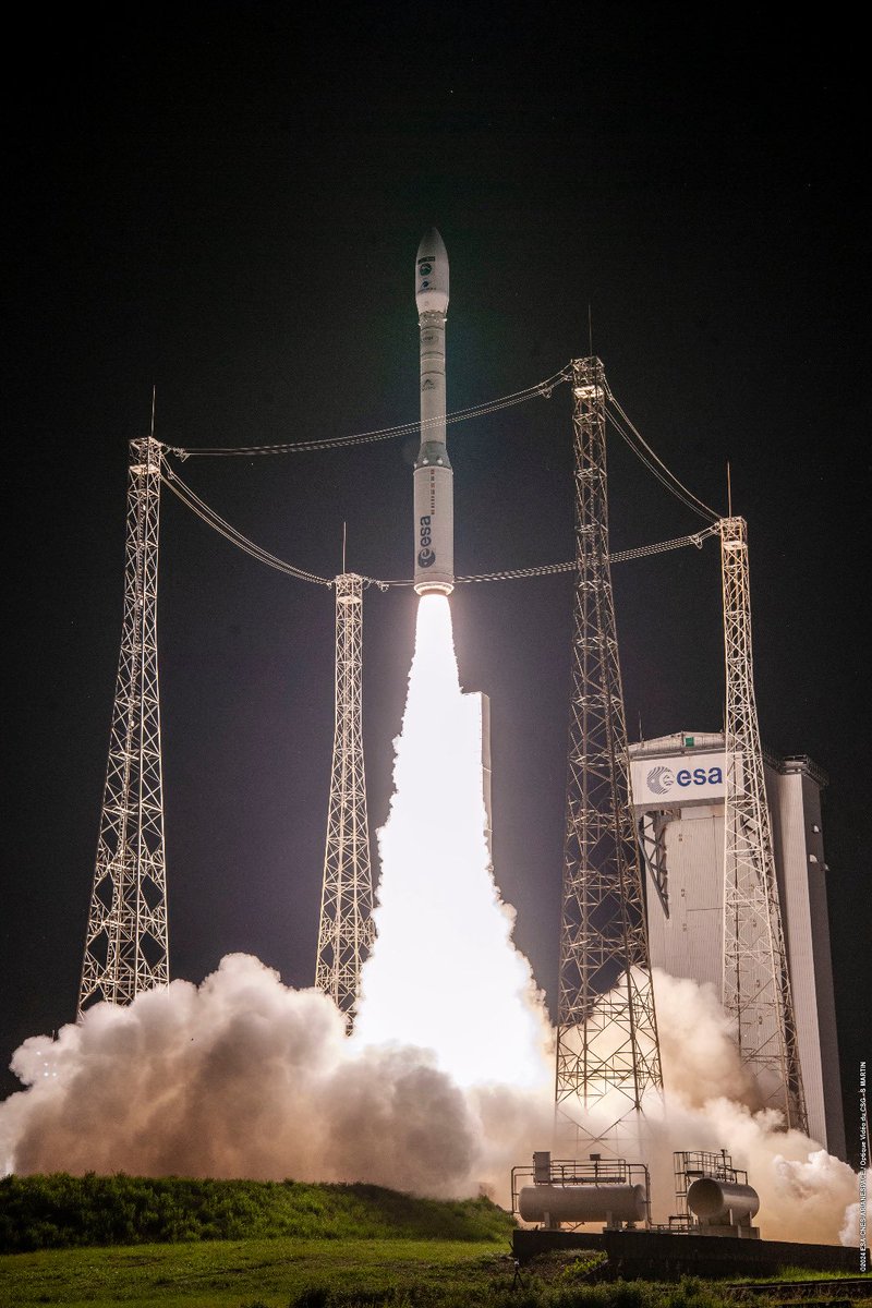 TheSpacePirateX's tweet photo. The final Vega rocket, equipped with an #Ukrainian-built upper (fourth) stage, successfully launched the #Sentinel2C satellite from @CopernicusEU, into a Sun-Synchronous Orbit at an altitude of 775km. ๐
#DestinationSpace #Arianespace #VV24 #Sentinel2C #Space #ESA https://t.co/FJ22VTum6Y