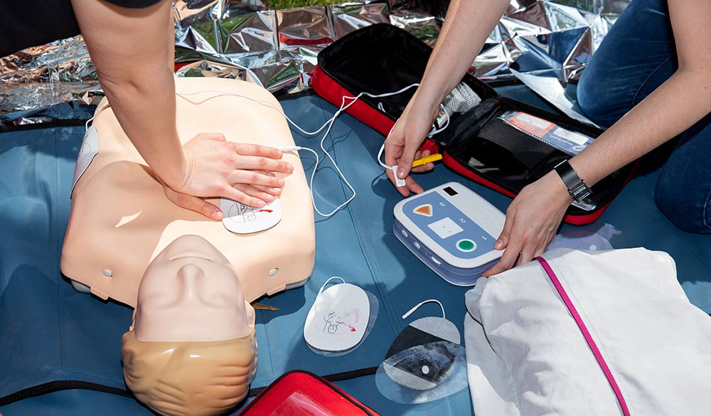 Refresh your knowledge of First aid afloat here with our basic tips rya.org/VjRJ50TbcpP