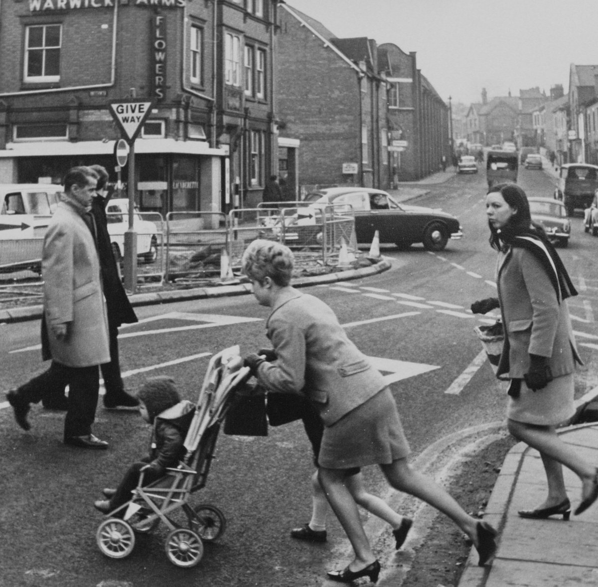 #Backtoschool #Newtownarchives Maybe this photo of Prospect Road in Redditch d.1980 sums up the morning school or nursery run for you! newjerusalems.info Don't forget our event coming up next Sat 14th Sep at Kingfisher Shopping Centre. More info at explorethepast.co.uk/events/