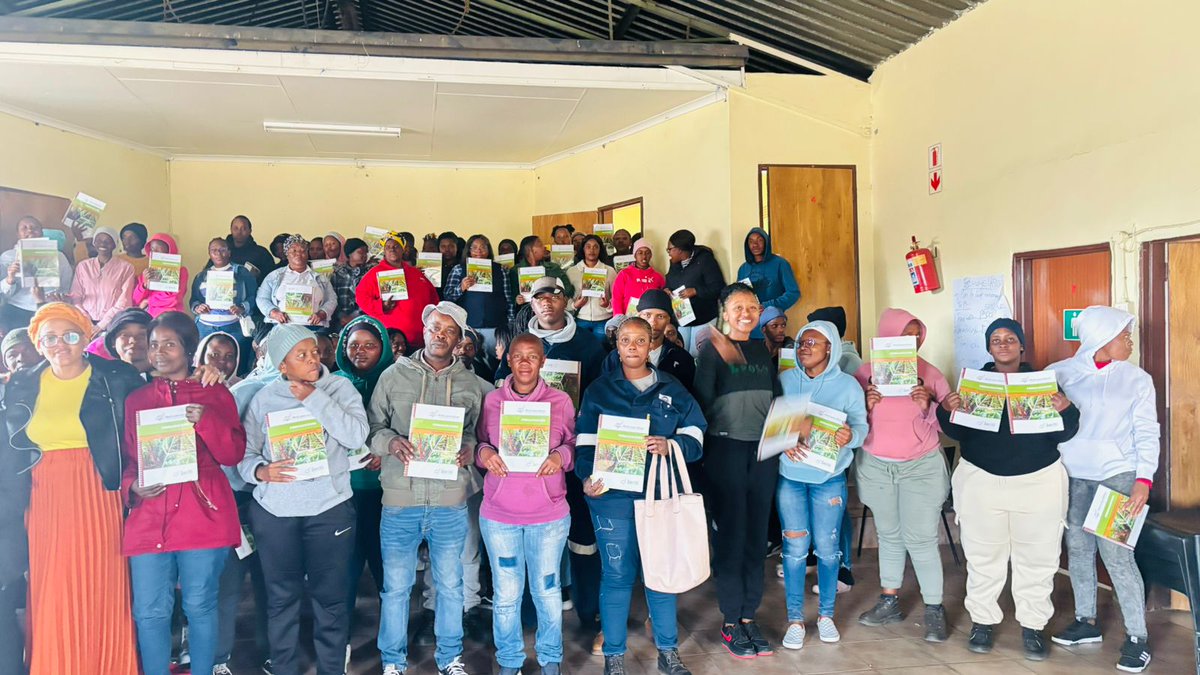 SeritiInstitute's tweet image. This initiative drives food security and fosters a sustainable future in our communities.  #SocialEmploymentFund #SEF #WorkLearnGrow #WLG #Seriti #agriculture #development #sustainability #communitydevelopment