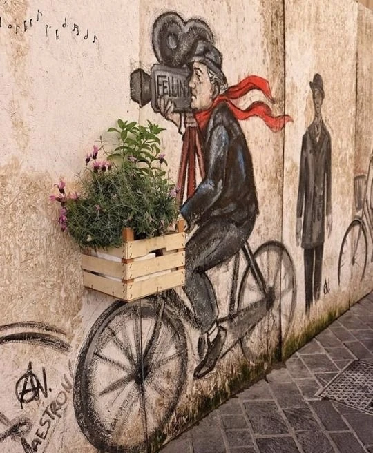 LeoAuteur's tweet photo. Un peu de fantaisie avec cette sublime oeuvre de #StreetArt... https://t.co/VjexSsWyOu