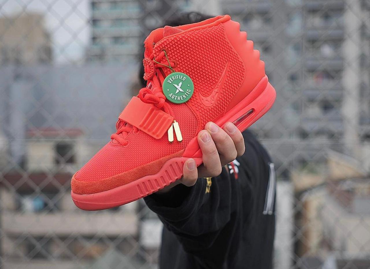 Nike air red october sale