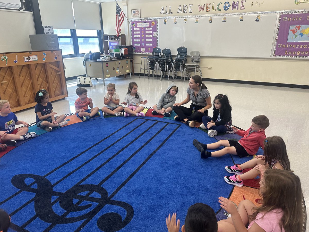 What a great start to the school year! ⁦<a href="/CBS_Bethpage/">Central Boulevard Elementary School</a>⁩ ⁦<a href="/TierneyBethpage/">Julianne Inghilterra</a>⁩ #WeAreBethpage