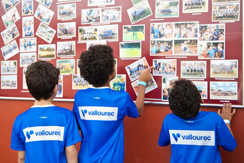 Today is the International Day of Charity! Vallourec is involved in numerous support programs in education, environmental care, health, and the development of its local communities. In 2023, Vallourec dedicated about 2.3 million euros to such initiatives.