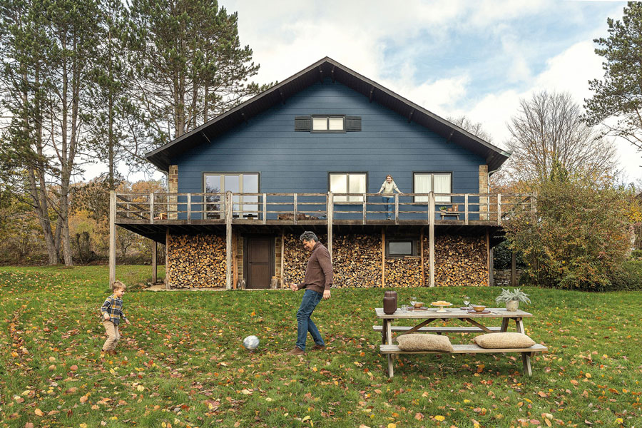 <a href="/CedralUK/">Cedral UK by Etex</a>  long-lasting, low-maintenance fibre cement products combine style with innovation, offering superior fire performance and sustainability for roofing and cladding solutions.

Learn ➡️
architectsdatafile.co.uk/news/discover-…

#ADF #ArchitectsDatafile #cedral #fibrecement #innovation