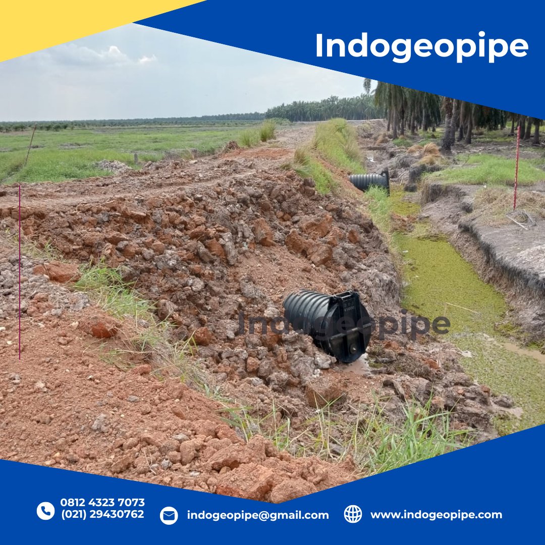 indogeopipe's tweet photo. Foto pemasangan Flap Gate dan Pipa HDPE Spiral Indogeopipe pada perkebunan kelapa sawit. https://t.co/CariasJZiM #pipahdpe #flapgate https://t.co/fSZDQBTsFS
