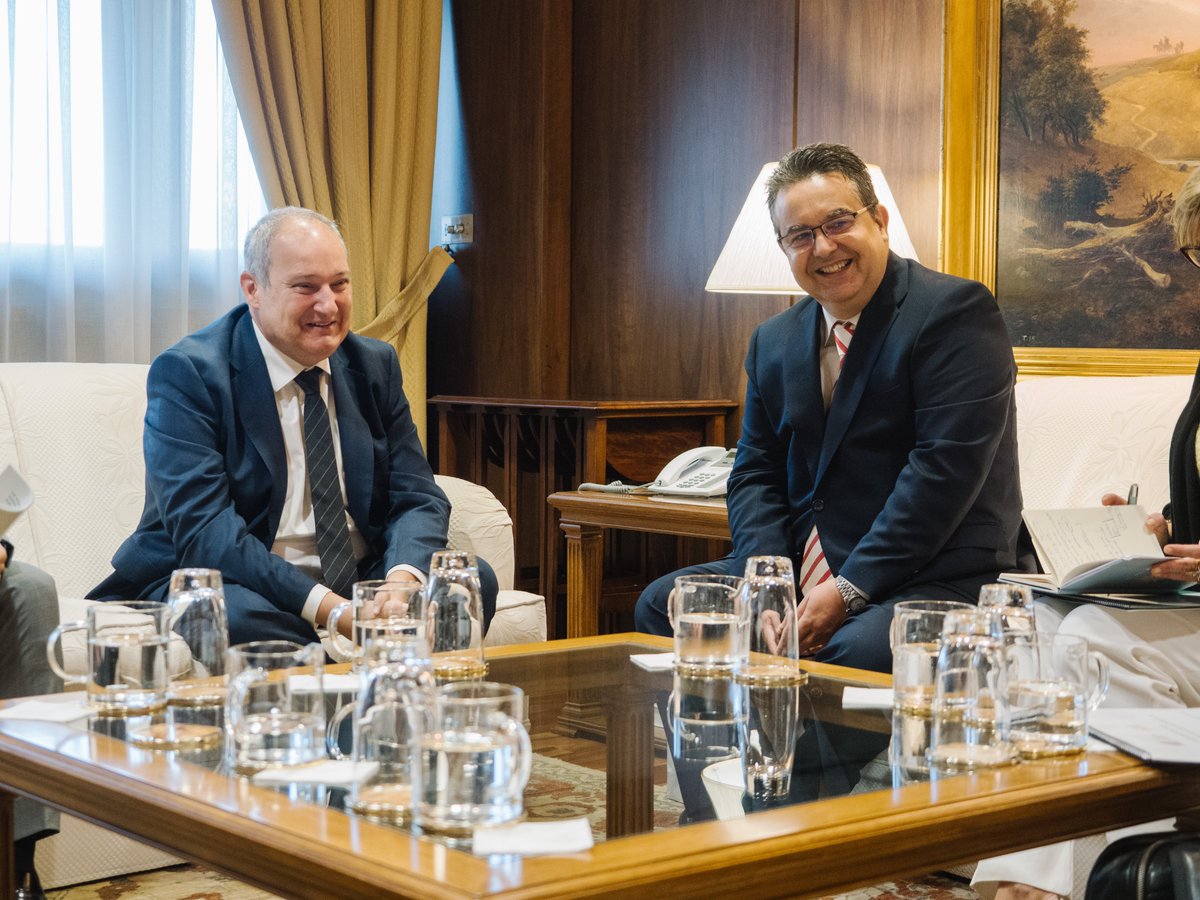 minturgob's tweet image. Reunión en el @minturgob con representantes de la Asociación Española de Cogeneración (@AcogenOficial) para impulsar el diálogo sobre energía #eficiente y #sostenible en la industria

🌱Esta tecnología permite ahorrar emisiones de CO2 y contribuye a la descarbonización industrial