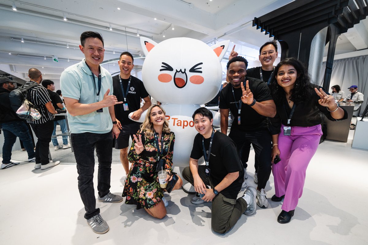 Aptos's tweet photo. The vibes are 𝓲𝓶𝓶𝓪𝓬𝓾𝓵𝓪𝓽𝓮 here in Seoul 🇰🇷

MOVING together better than ever 🌐 #ExperienceAptos https://t.co/Q4mL4ImRNa