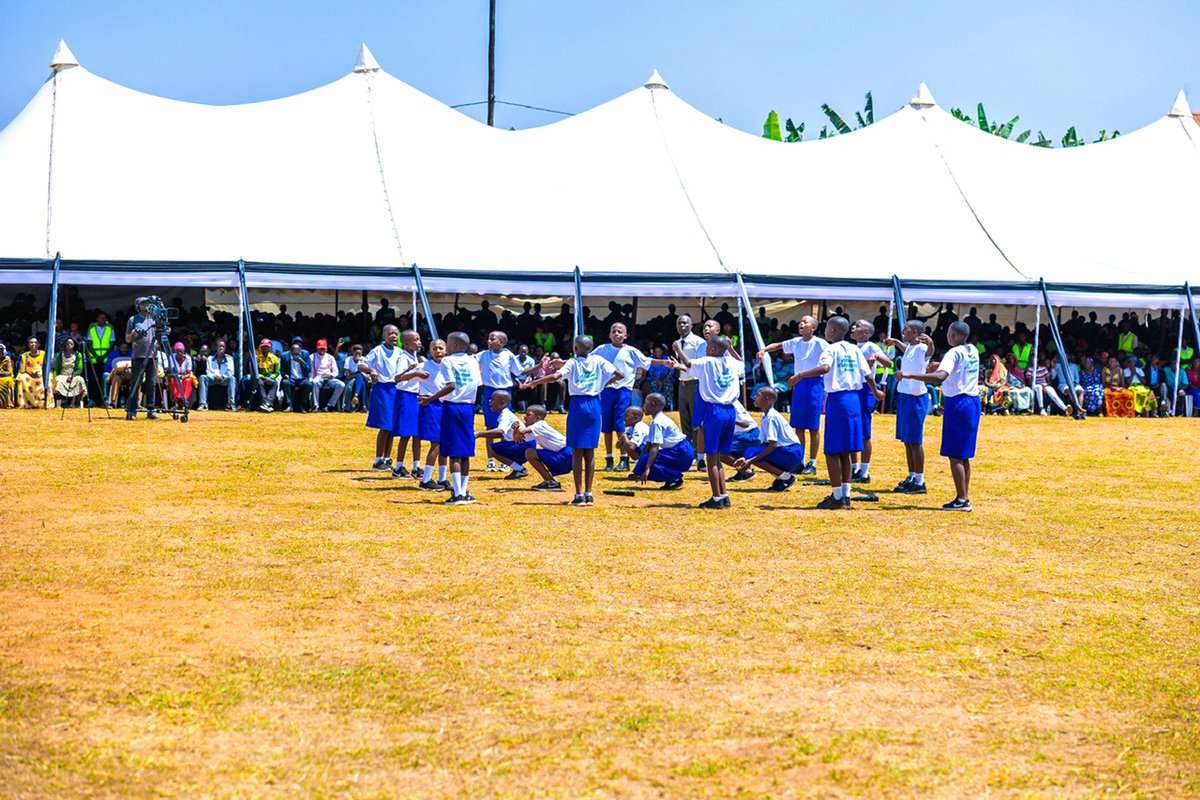 My team <a href="/ImitavuMediaGRP/">IMITAVU MEDIA GROUP</a> mukomeze mukure mujye juru.

Dore Amasomo aratangiye rero muzabitsinde! 

Aba chou Ndabakunda murabizi, nimukomeza kubikora neza nzabahuza n' undi mu chou <a href="/LMushikiwabo/">Louise Mushikiwabo</a> 🥰🥺🙏

<a href="/ClaudetteIrere/">Claudette Irere</a> <a href="/Rwanda_Edu/">Ministry of Education | Rwanda</a> <a href="/RwandaGov/">Government of Rwanda</a> <a href="/iassumpta/">INGABIRE Assumpta</a>