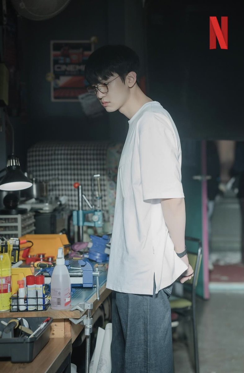 knockknock0408's tweet photo. CHANYEOL - sm_actist ins https://t.co/bvQJpbKLMq