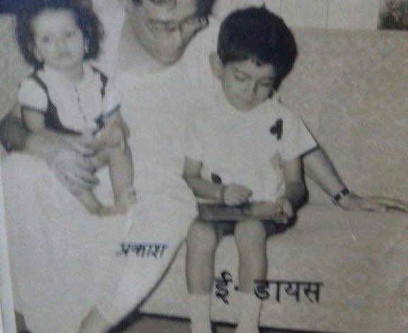 गुण बड़े एक से एक प्रखर, 
हैं छिपे मानवों के भीतर, 
बत्ती जो नहीं जलाता है, 
रोशनी नहीं वह पाता है । 
#दिनकर 

“Gurus” since my childhood. 
Maa(lost her),sister, brother, late husband
Miss Raj-School,Dr Baghasingh (professional guru) दिनकर जी कृतित्त्व🙏 &amp; more
#HappyTeachersDay