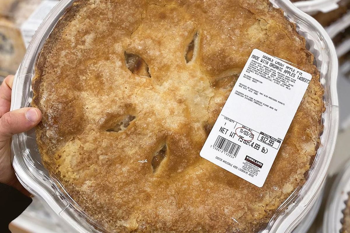 SusJeev's tweet photo. $13 at Costco for this obesity speedrun 😭❤️ https://t.co/8PMMbxymxU