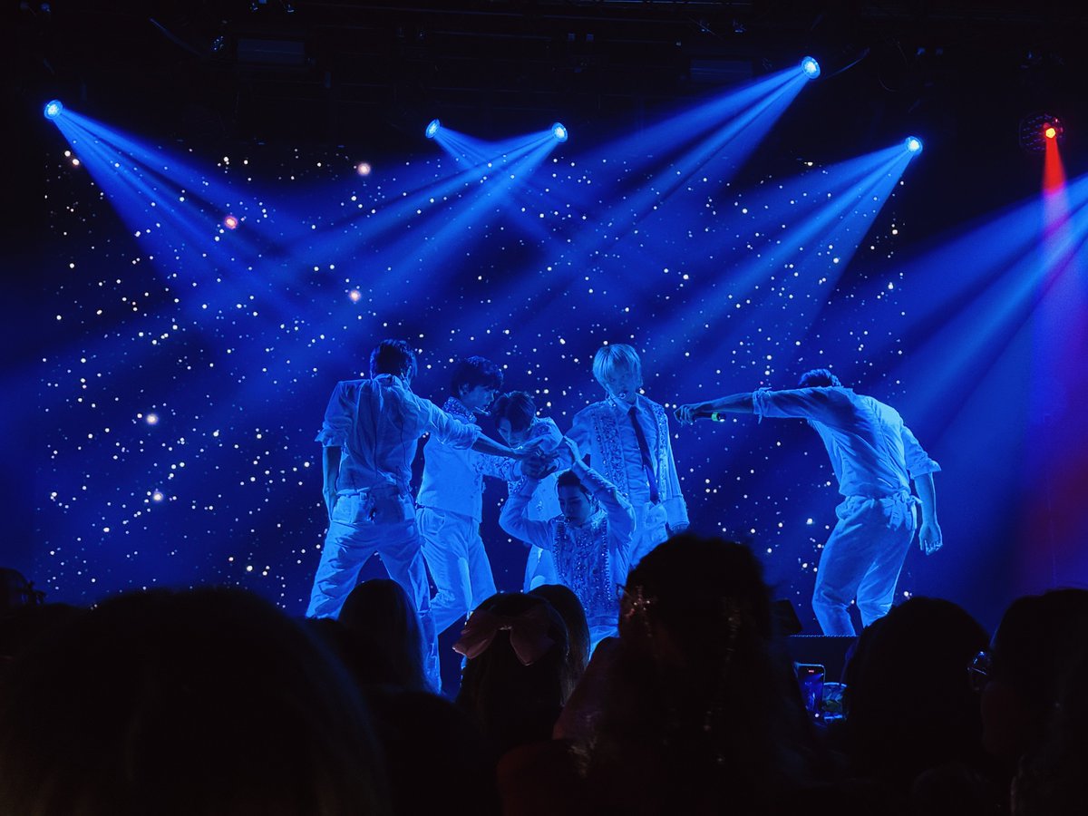 imwatchingshows's tweet photo. a fave set from chicago :3
#ONF_SPOTLIGHT_IN_CHICAGO #ONFinChicago https://t.co/iYHdXtBpGT
