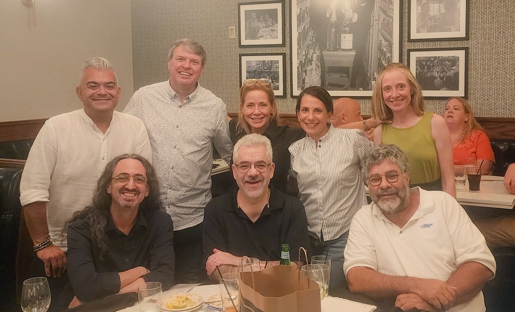 chris_neto's tweet photo. Lovely dinner at #CIX24 with these amazing AV subject matter experts 🙌 #AVtweeps #AVafterhours https://t.co/hjEcZZYHO0