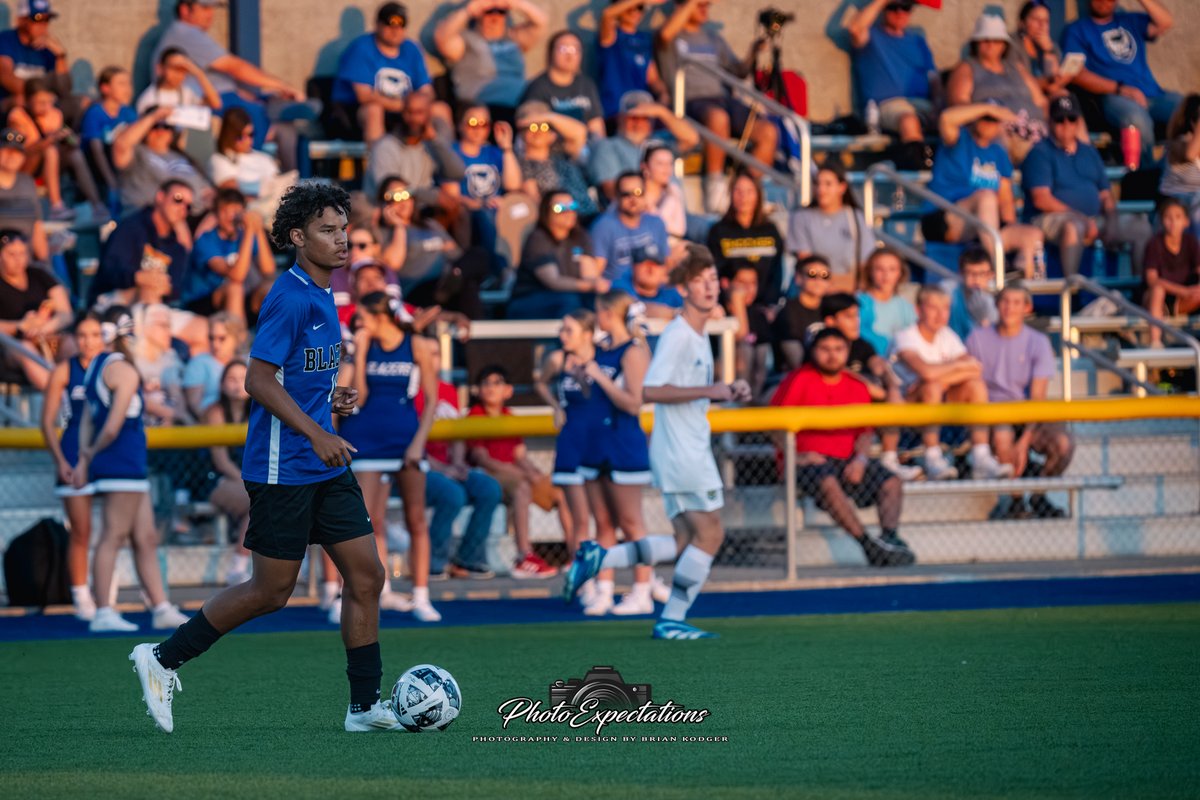 PhotoExpectatio's tweet image. After some Blazer tennis, it was over to the capture some action of the boys varsity soccer. 
You can view the full album by following the link,  I hope you enjoy!
photoexpectations.com/Sports/2024-25…