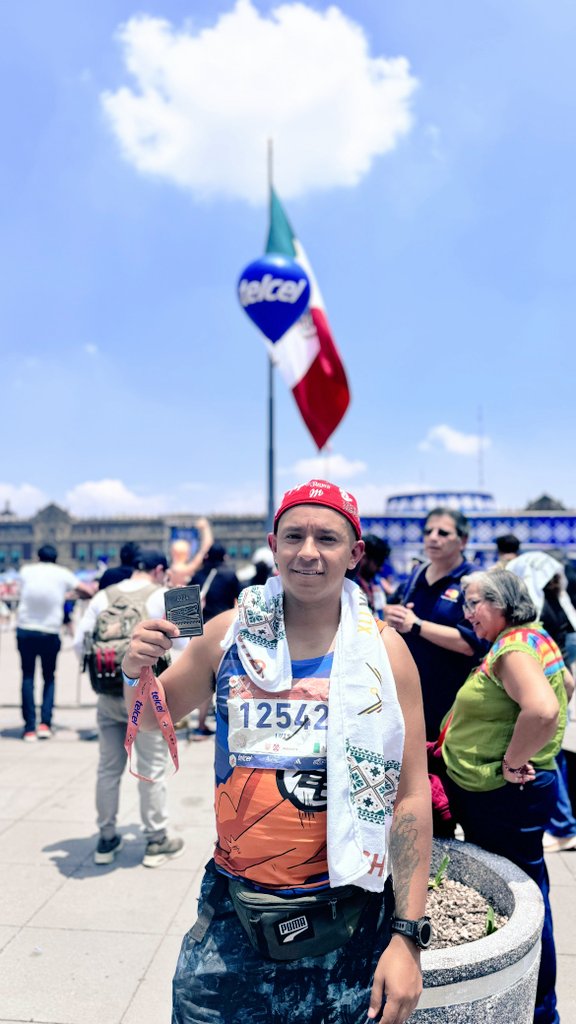 rogerdestroyer's tweet photo. Mi primer #MaratonCDMX 🎖🏃‍♂️ https://t.co/67fppEOrWJ