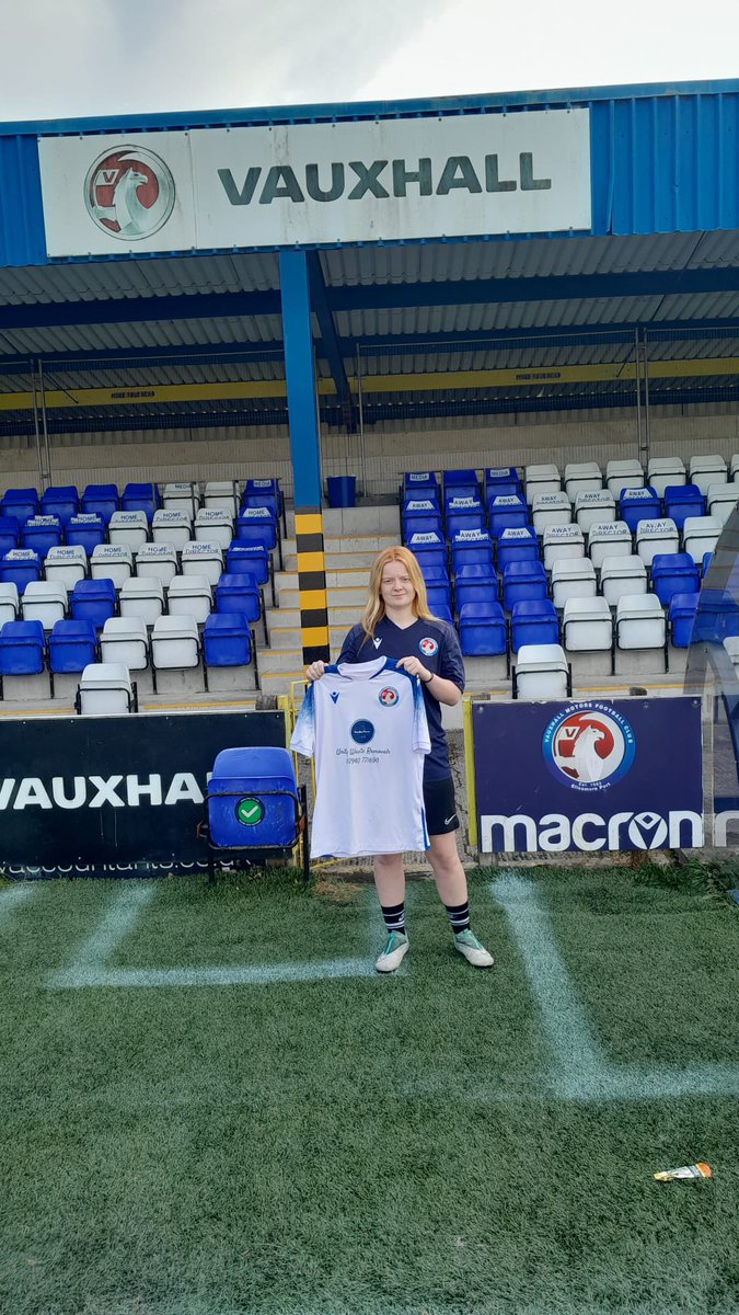 We are pleased to announce 📢 our eighteenth signing ✍️ of the summer ☀️

Please welcome 🙏 

Lilly Connolly 

Lilly was part of the successful U18s team last season. Lilly has played for New Ferry Rangers before signing for the motors last season. 

Lilly is a versatile player