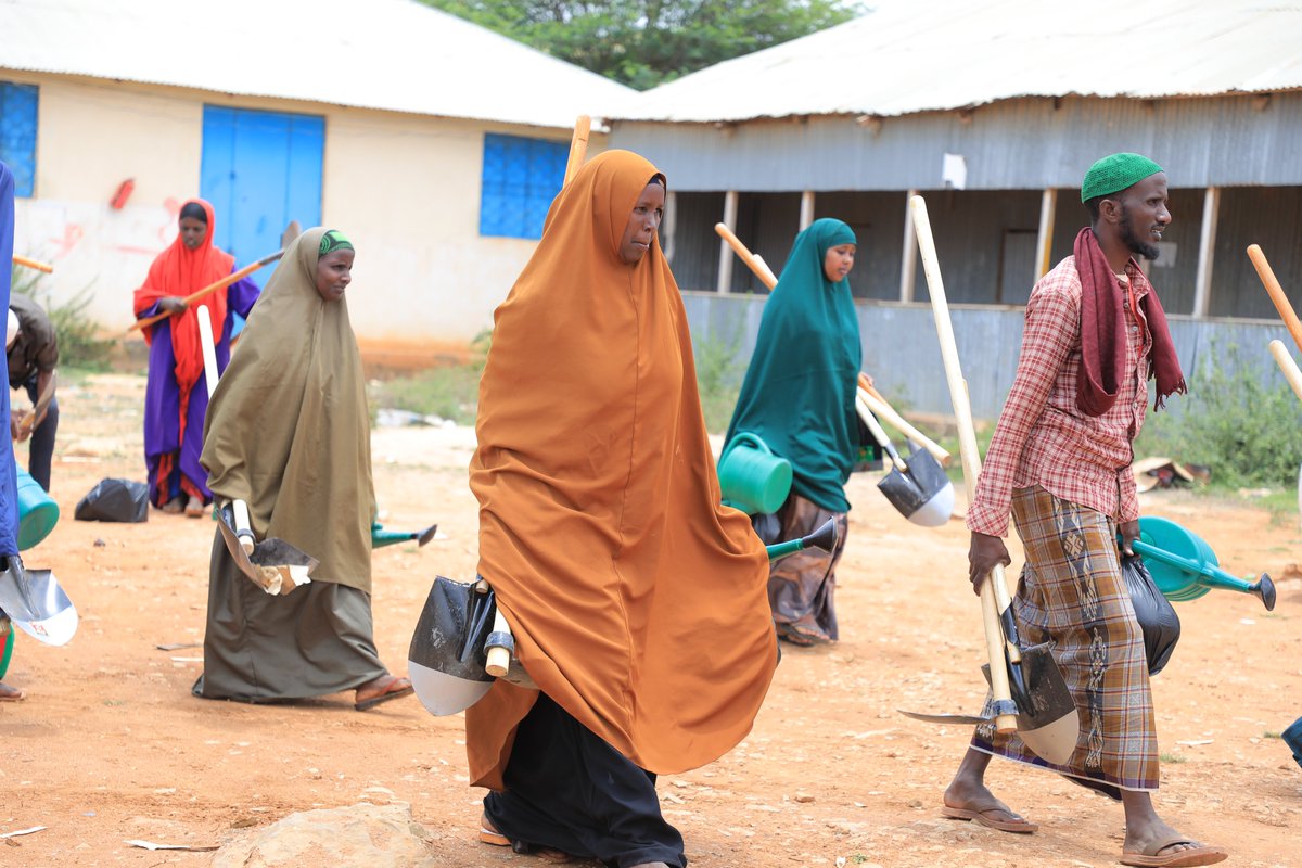 GREDO SOMALIA (@gredosom) on Twitter photo We are excited to share that as part of the #SomJR project, in partnership with <a href="/Oxfam/">Oxfam International</a> and funded by <a href="/DutchRelief/">dutchrelief</a>, <a href="/gredosom/">GREDO SOMALIA</a> has successfully distributed a variety of seeds and essential gardening tools to 100 beneficiaries from smallholder farmers and #IYCF group members in We are excited to share that as part of the #SomJR project, in partnership with <a href="/Oxfam/">Oxfam International</a> and funded by <a href="/DutchRelief/">dutchrelief</a>, <a href="/gredosom/">GREDO SOMALIA</a> has successfully distributed a variety of seeds and essential gardening tools to 100 beneficiaries from smallholder farmers and #IYCF group members in