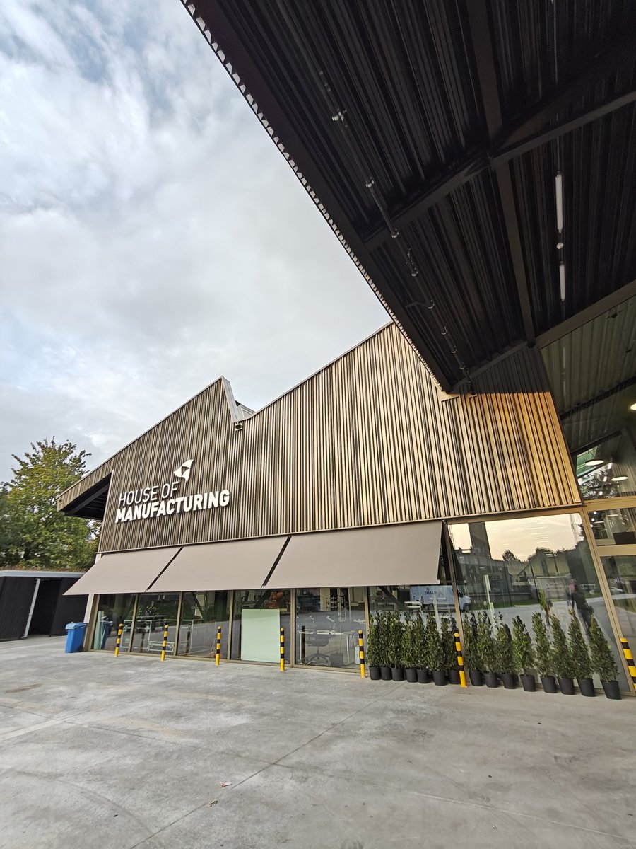 Vandaag opening van de House of Manufacturing in Kortrijk. Fantastische samenwerking tussen <a href="/Agorianl/">Agorianl</a> <a href="/Sirris_be/">Sirris</a> <a href="/POMWVL/">POM West-Vlaanderen</a> en PTI Kortrijk. #maakindustrie #verankering #versterking