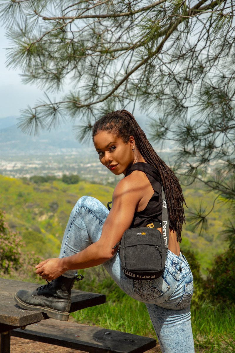 algaitaa's tweet image. If you know her you can’t make heaven 😩😩🤭🫢

Who is she tho? 🌚