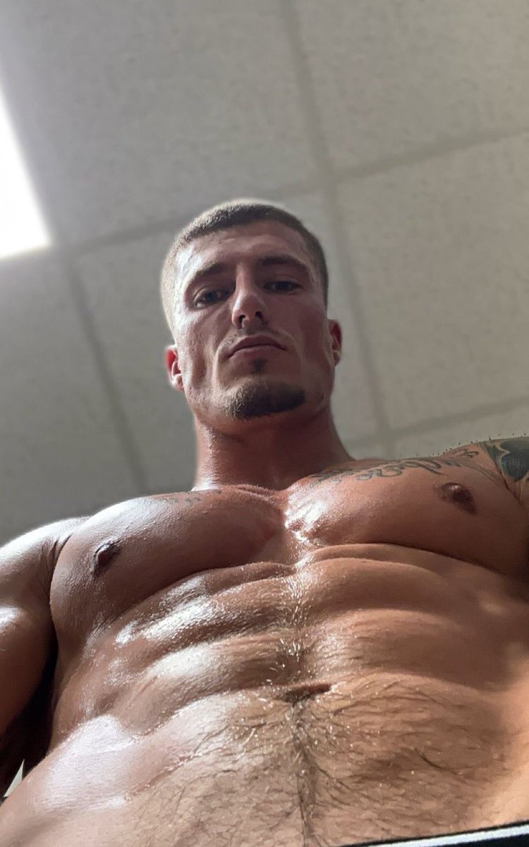 Who’s getting my coffee &amp; breakfast then… 💪🏽