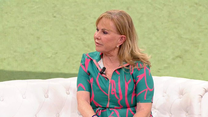 blvcom's tweet photo. 🧡 @YAhoraSonsoles #YAS4Sep reunió 3.559.000 ESPECTADORES ÚNICOS (AA) en @antena3com.
🤗 El programa registró 783.000 espectadores de media y 10.4% de cuota de pantalla.
#Audiencias 📺 📊 https://t.co/9rZQx9RaFq