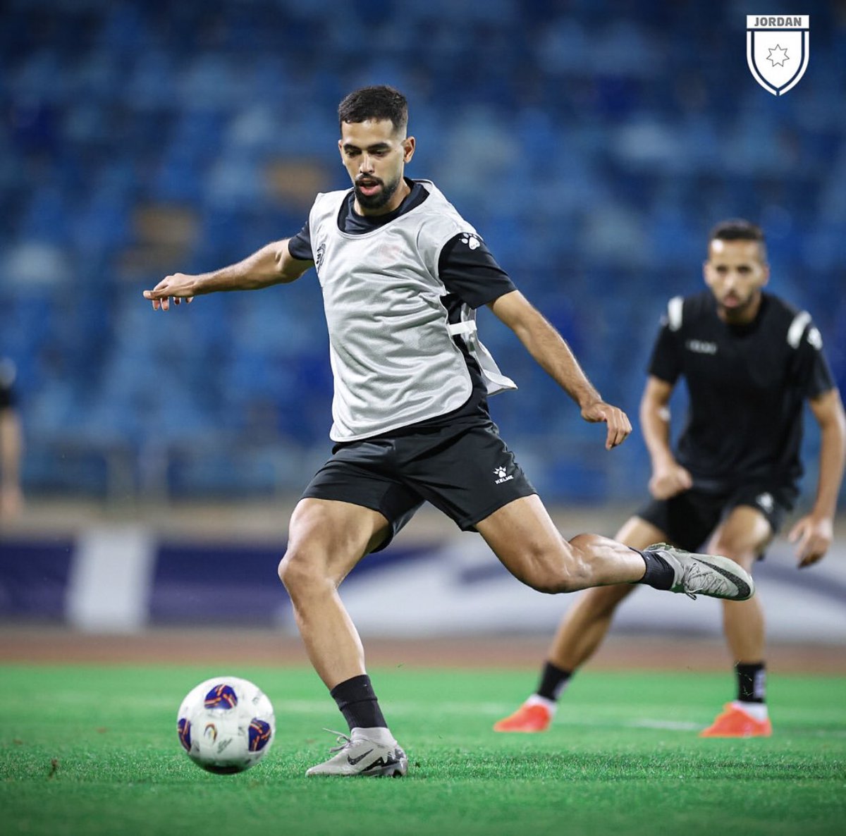 alnassr4everrr's tweet photo. صباح الخير
صباح الأردن
صباح اول مباراة
صباح الفوز لا غيره

 من اجل الإنجاز التاريخي التأهل لـ كأس العالم لأول مرة بالتاريخ يا رجال اقسم بالله انه مجموعتنا قادرين على صنع التاريخ ، مباراة امام المنتخب الكويتي الشقيق وفي ارضنا يارب الفوز او الفوز فقط لا شيء غيره 🇯🇴🙏🏻
#JordanDay https://t.co/nGnRSXXGlj
