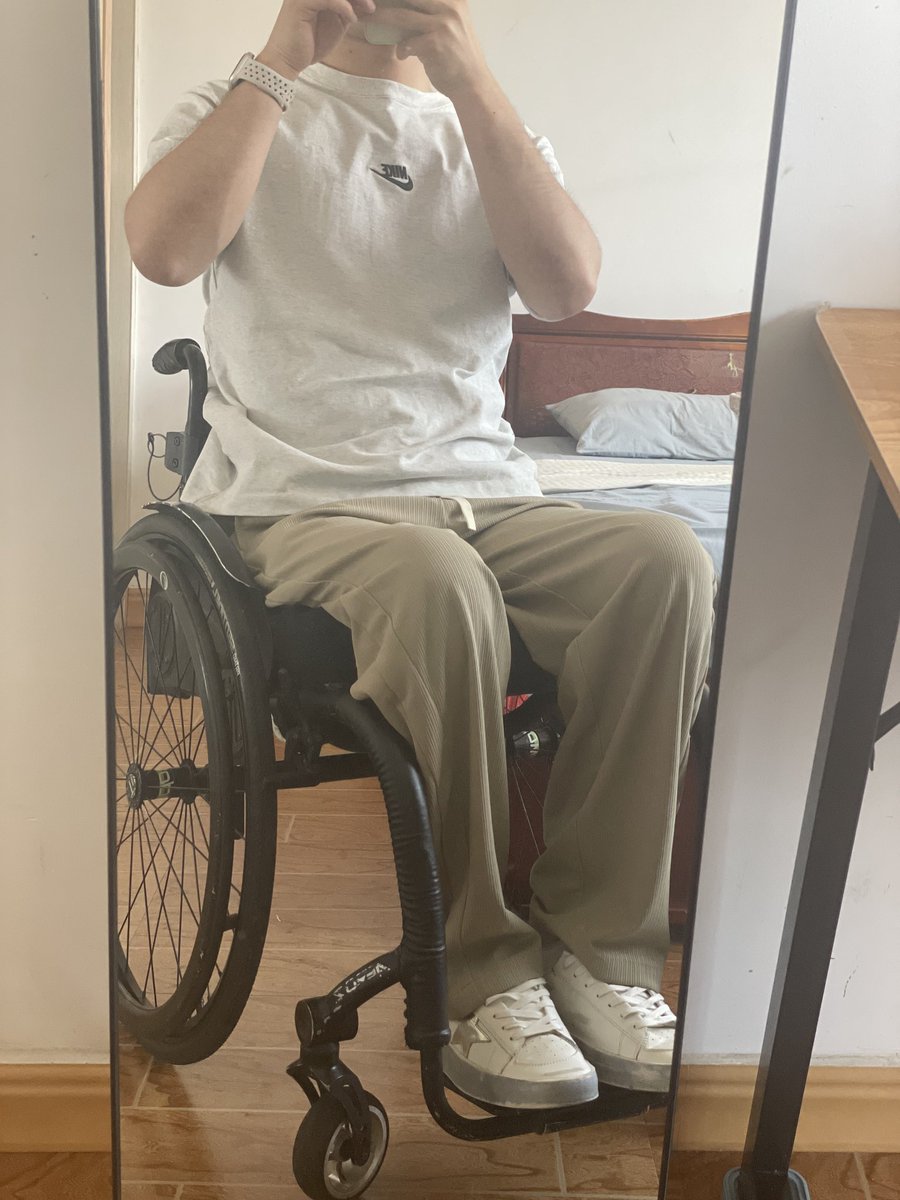 花young♿️ tweet media