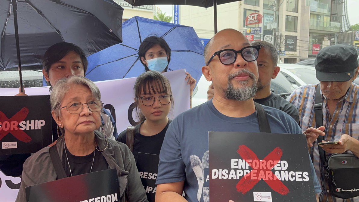 NEWS UPDATE: Independent documentary "Alipato at Muog" is now rated R-16, the film's director JL Burgos reported. 

The film can now be screened in malls and other establishments for filmgoers ages 16 and up, as opposed to its original X rating which prohibited it from showing in