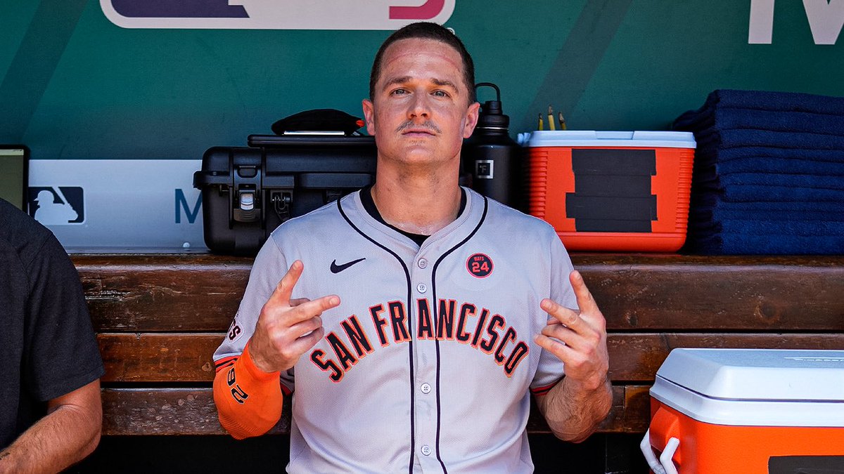 SFGiants's tweet photo. Our third baseman 🧡 https://t.co/CI6jYymGP0